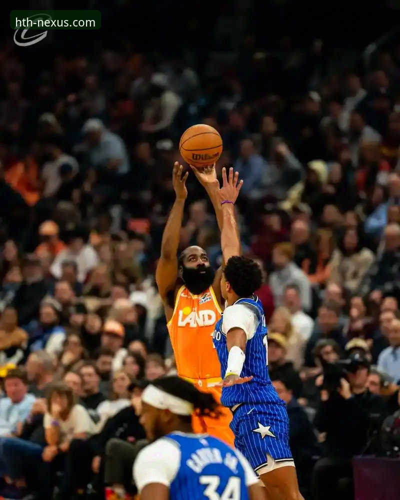 华体会体育app安卓下载哪个好 骑士险胜魔术,米切尔42分高光时刻详解