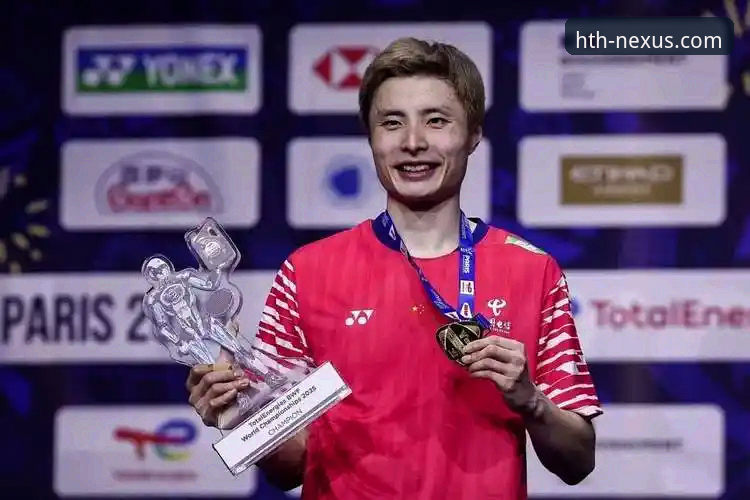 石宇奇亚锦赛封王最新动态：八年等待终破茧，国羽男单强势归来